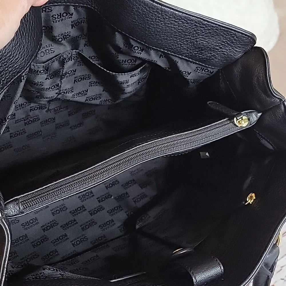 MICHAEL Michael Kors Large Black Leather Shoulder Bag
